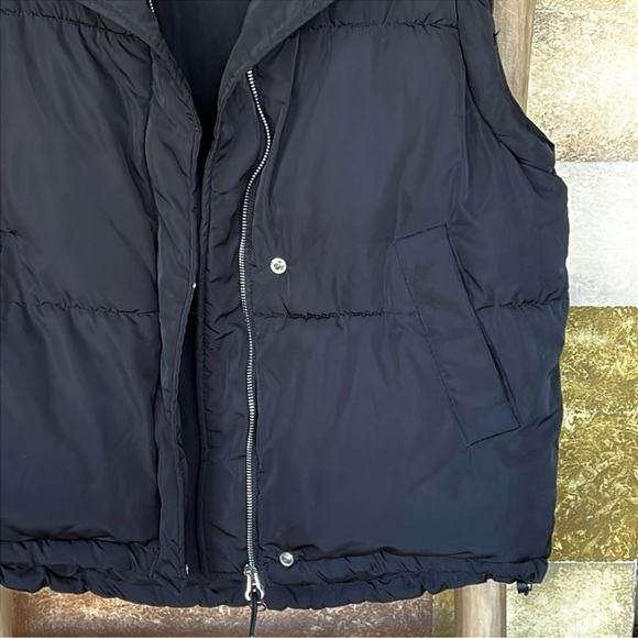 Bershka Women’s Zip-Up Oversized Mock-Neck Puffer Vest Black Jacket, Size Small - Picture 7 of 7